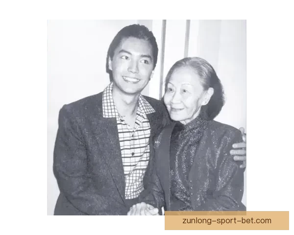 尊龙演艺生涯全纪录及影视作品背后的精彩故事揭秘 尊龙演艺生涯全纪录及影视作品背后的精彩故事揭秘